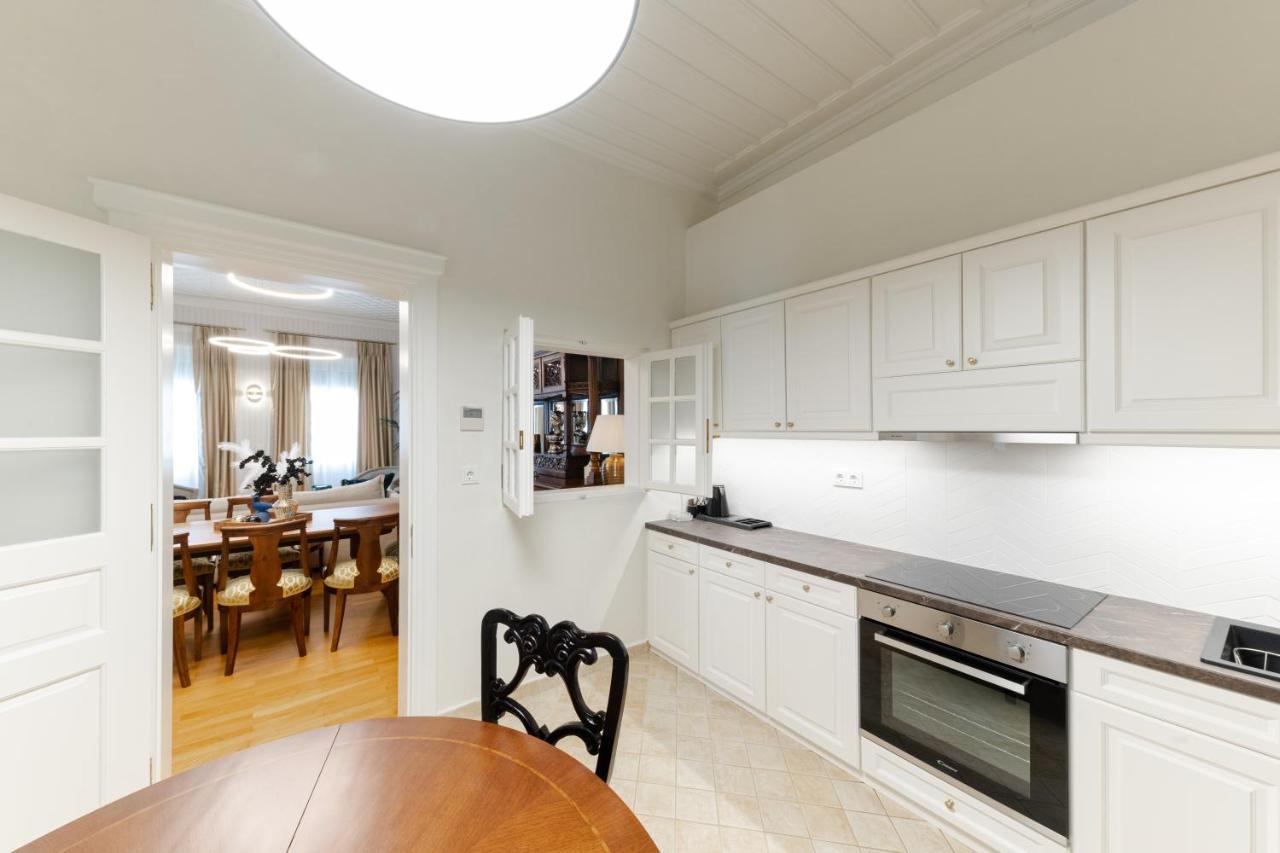 Hotel Castellano &